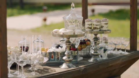 Setting up a Drinks or Desserts Cart
